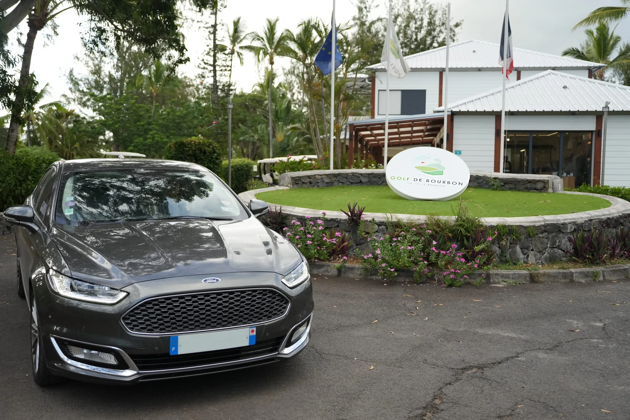 Ford Mondeo VTC La Réunion au Golf de l’Étang-Salé